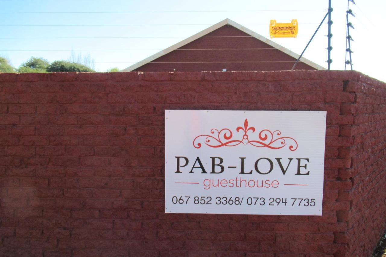 Pab-Love Guest House クルマン エクステリア 写真